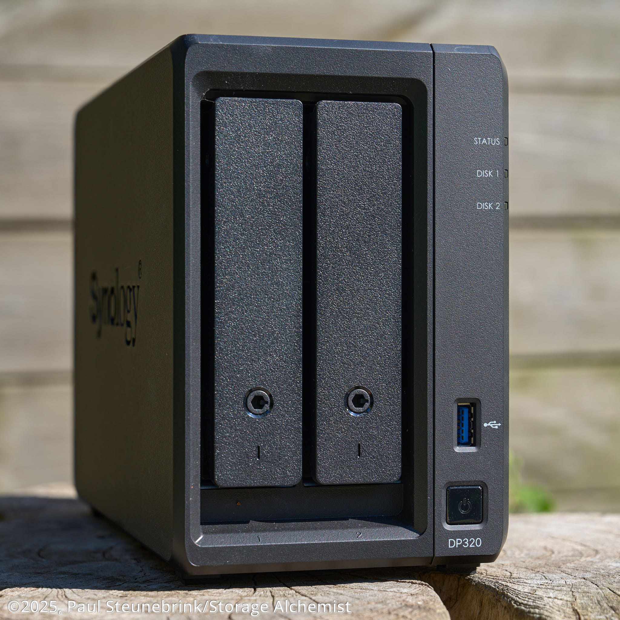 synology dp320, front, activeprotect